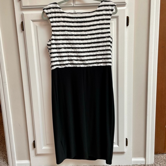 Frank Lyman Design Dress Black & White Stripe Crisscross Size 12 - Picture 2 of 7